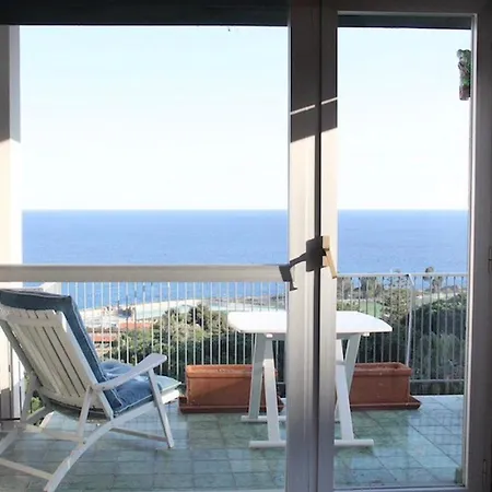 Swimmingpool+Sea * San Remo
